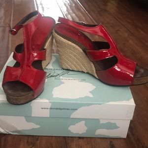 Donald Pliner red patent leather platform  sz 7.5